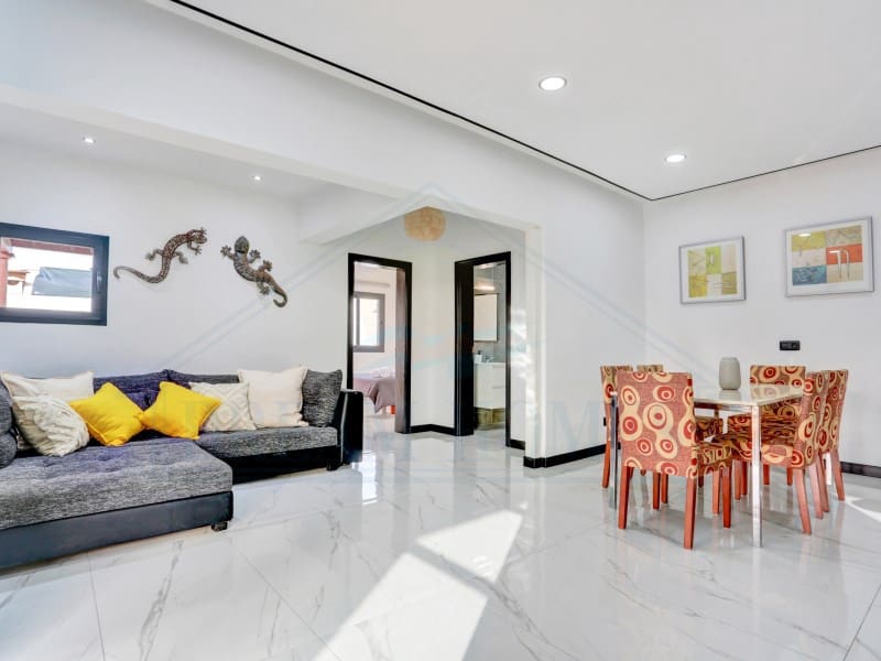 3 soverom Villa til salgs i Playa Blanca med svømmebasseng - € 570 000 (Ref: 9452333)