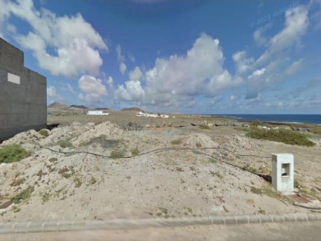 Building Plot for sale in Caleta de Famara, Teguise - € 220,000 (Ref: 9534091)
