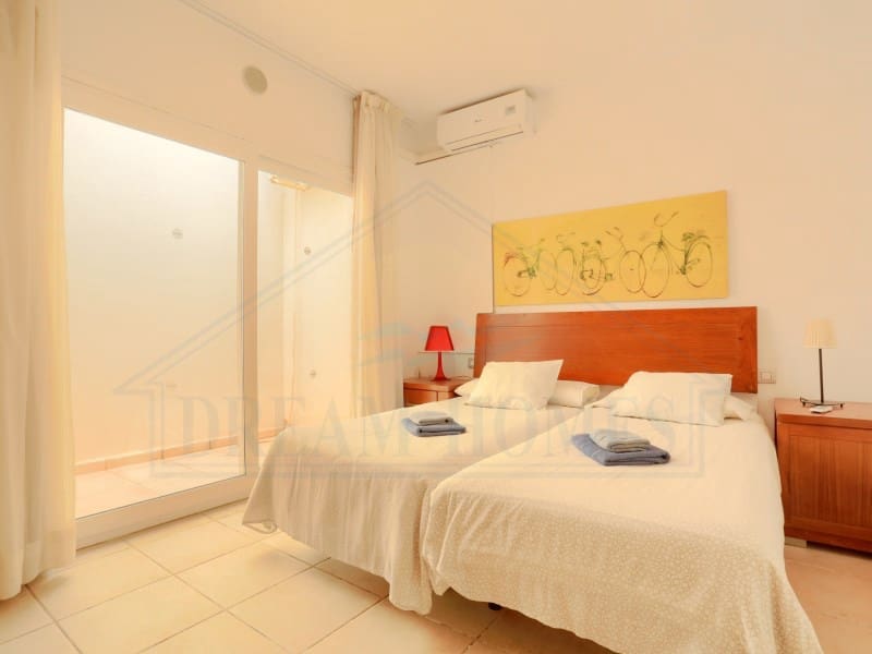 4 soverom Villa til salgs i Playa Blanca med svømmebasseng - € 427 500 (Ref: 9616229)