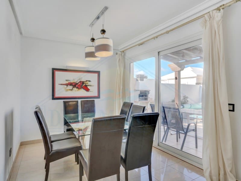 4 soverom Villa til salgs i Playa Blanca med svømmebasseng - € 427 500 (Ref: 9616229)