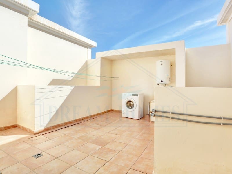 4 soverom Villa til salgs i Playa Blanca med svømmebasseng - € 427 500 (Ref: 9616230)