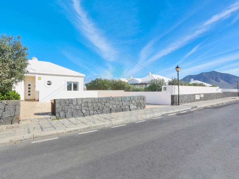 4 soverom Villa til salgs i Playa Blanca med svømmebasseng - € 427 500 (Ref: 9616230)