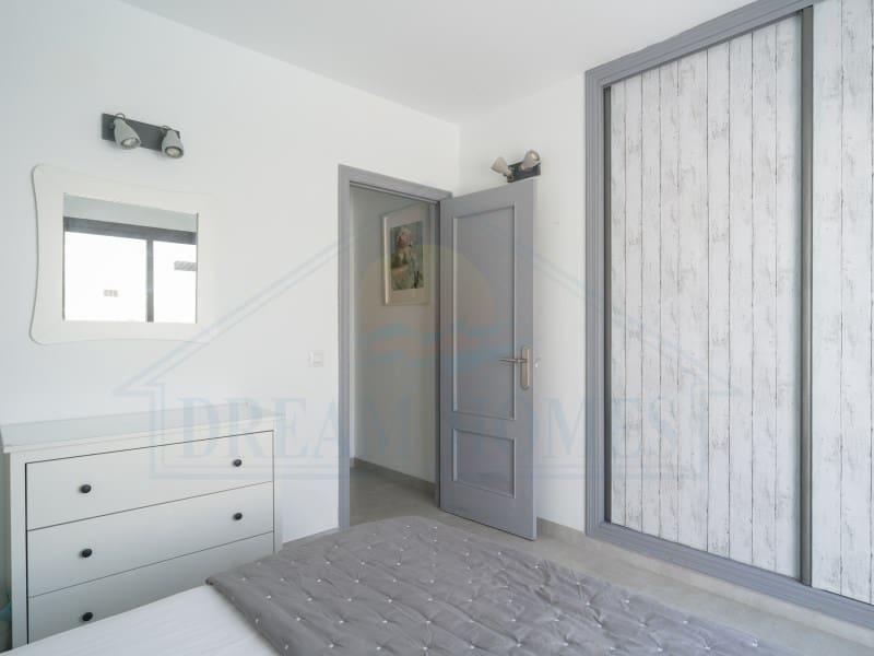 Casa de 3 habitaciones en Playa Blanca en venta con piscina - 440.000 € (Ref: 9986825)