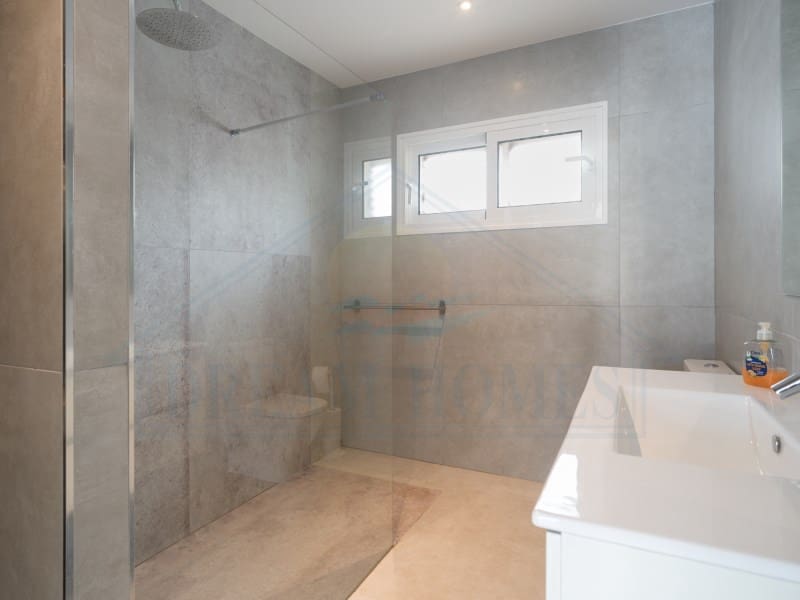 Casa de 3 habitaciones en Playa Blanca en venta con piscina - 440.000 € (Ref: 9986825)