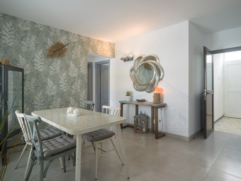 Casa de 3 habitaciones en Playa Blanca en venta con piscina - 440.000 € (Ref: 9986825)
