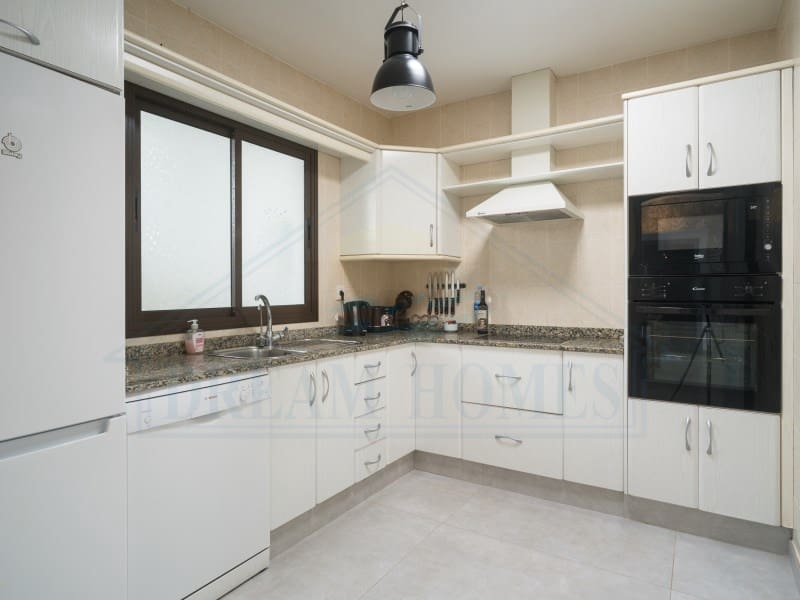 Casa de 3 habitaciones en Playa Blanca en venta con piscina - 440.000 € (Ref: 9986825)