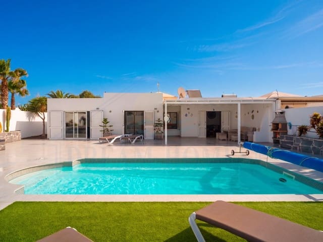 3 soveværelse Byhus til salg i Playa Blanca, Yaiza med swimmingpool - € 440.000 (Ref: 9986825)