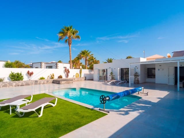 3 soveværelse Byhus til salg i Playa Blanca, Yaiza med swimmingpool - € 440.000 (Ref: 9986825)