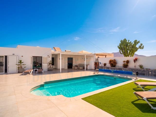 3 soveværelse Byhus til salg i Playa Blanca, Yaiza med swimmingpool - € 440.000 (Ref: 9986825)