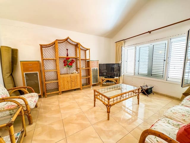 Chalet de 2 habitaciones en Puerto del Carmen, Tías en venta - 385.000 € (Ref: 10080587)