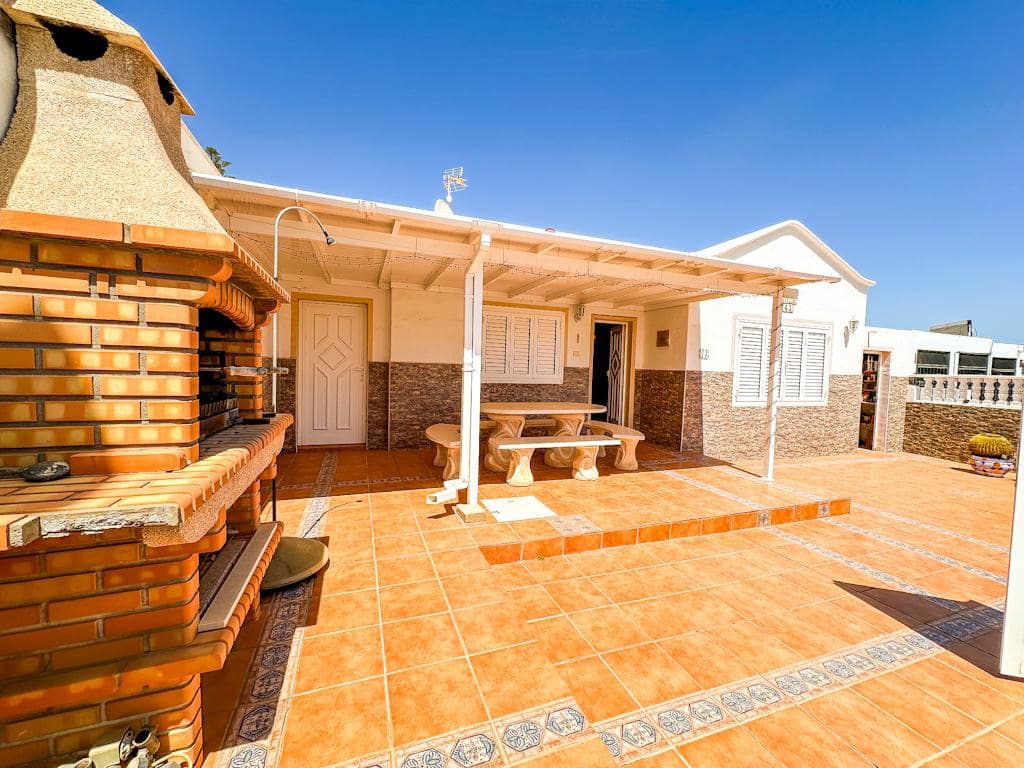 2 soverom Villa til salgs i Puerto del Carmen - € 385 000 (Ref: 10080587)