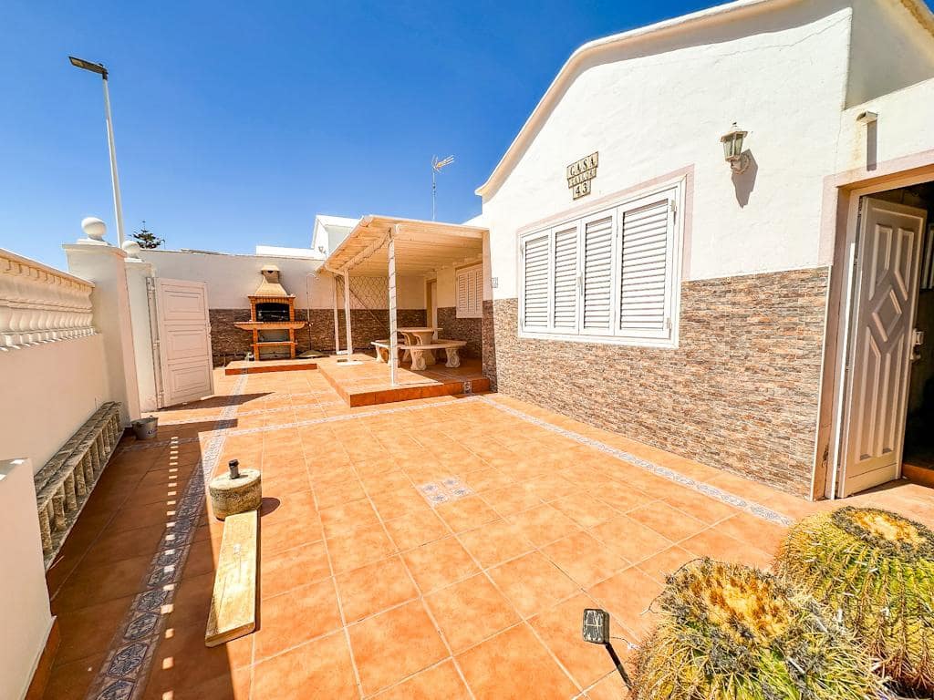 2 soverom Villa til salgs i Puerto del Carmen - € 385 000 (Ref: 10080587)