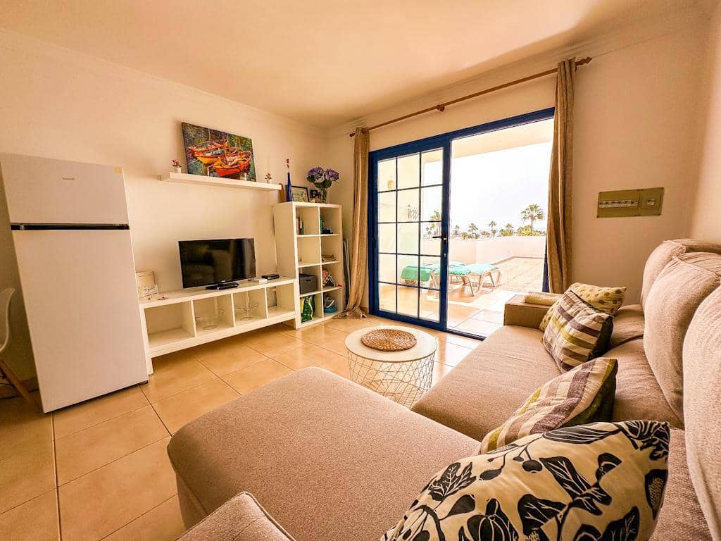 1 sovrum Lägenhet till salu i Puerto del Carmen med pool - 235 000 € (Ref: 10099801)