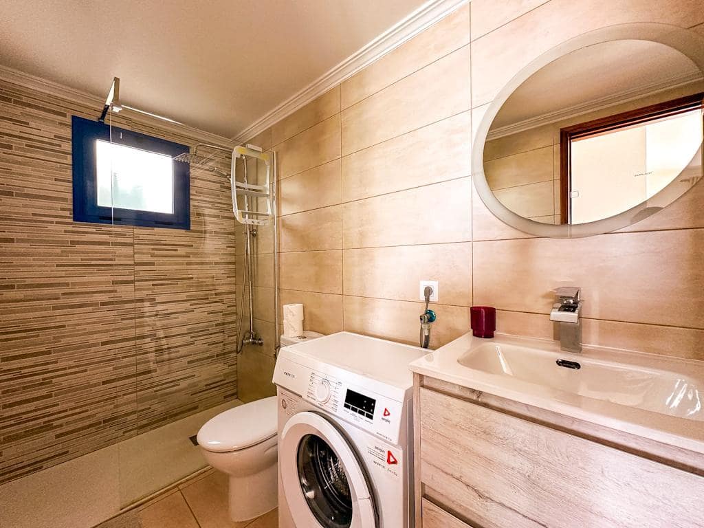 1 sovrum Lägenhet till salu i Puerto del Carmen med pool - 235 000 € (Ref: 10099801)