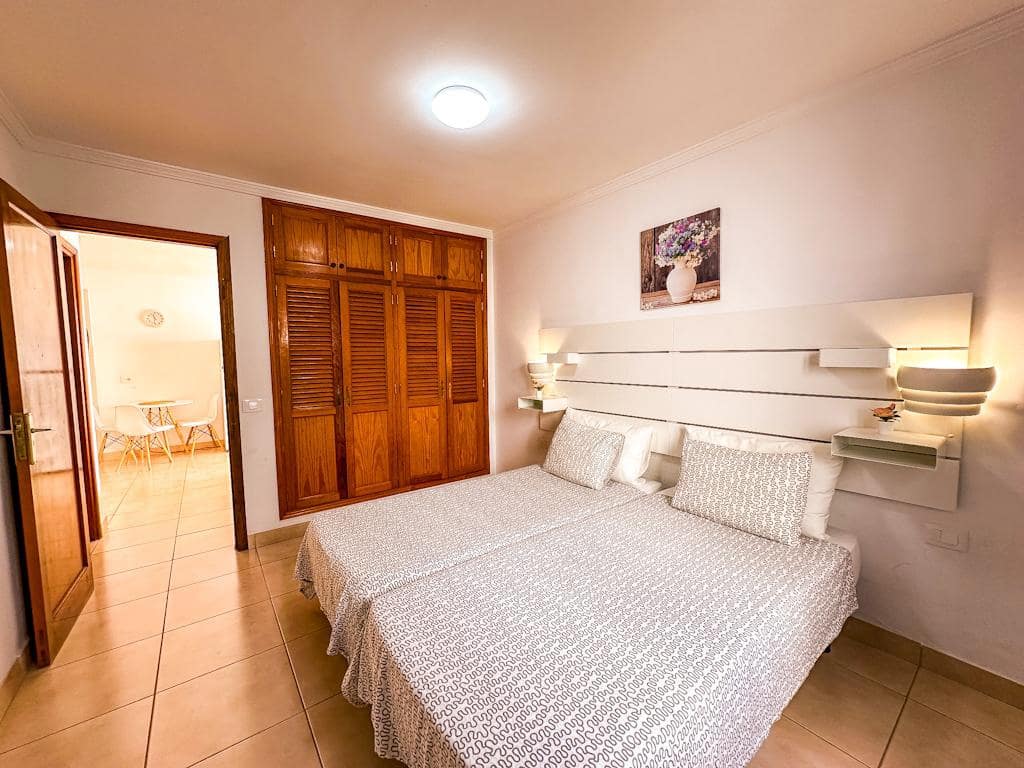 1 sovrum Lägenhet till salu i Puerto del Carmen med pool - 235 000 € (Ref: 10099801)