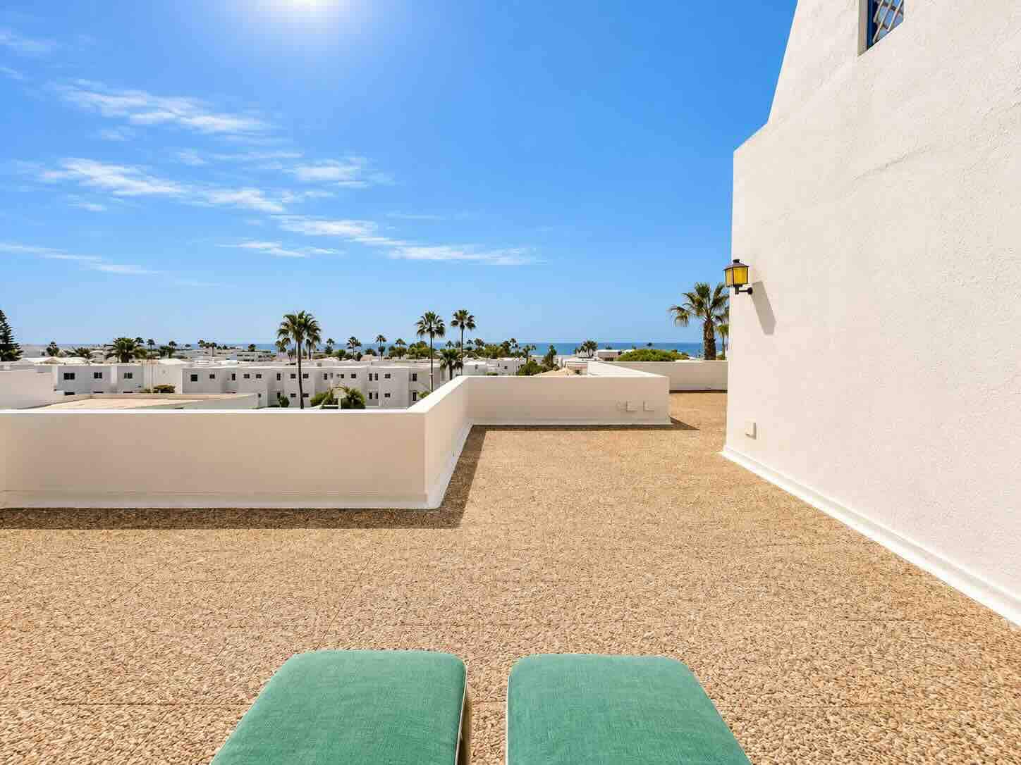 1 sovrum Lägenhet till salu i Puerto del Carmen med pool - 235 000 € (Ref: 10099801)