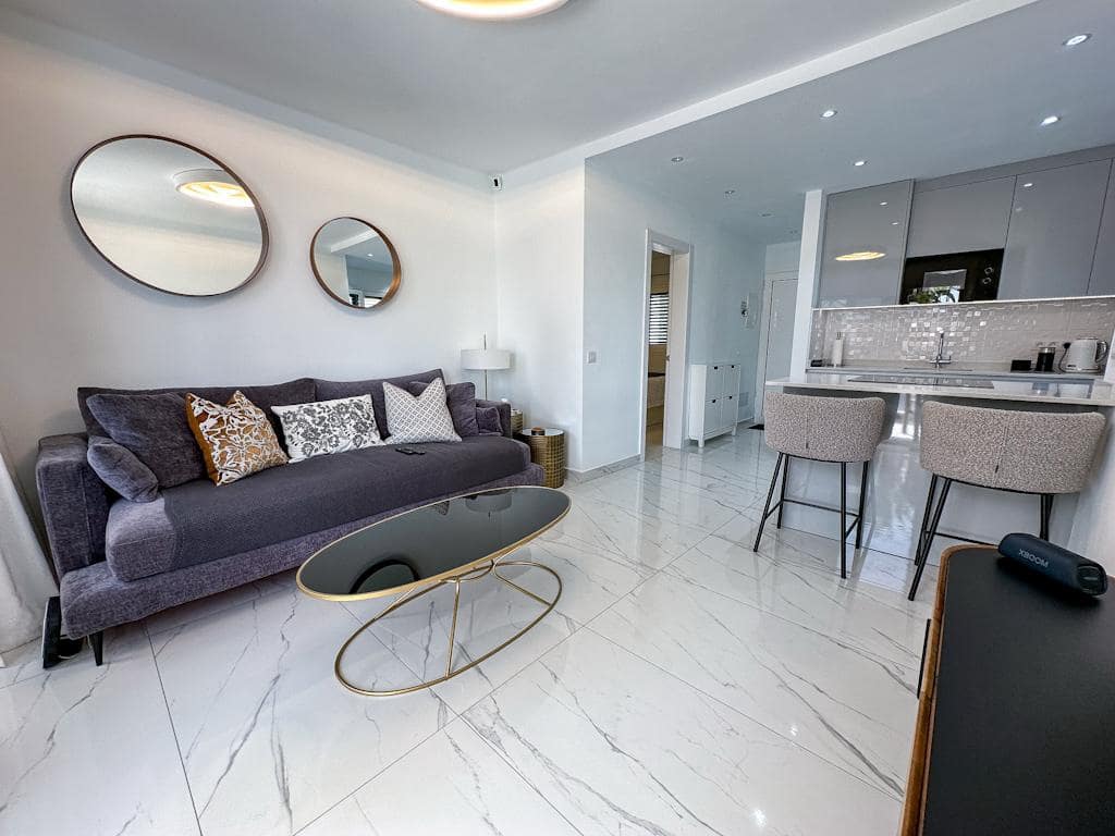 1 quarto Apartamento para venda em Puerto del Carmen com piscina - 259 000 € (Ref: 10101943)