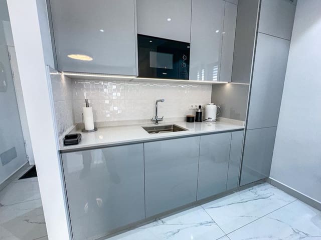 1 quarto Apartamento para venda em Puerto del Carmen, Tías com piscina - 259 000 € (Ref: 10101943)