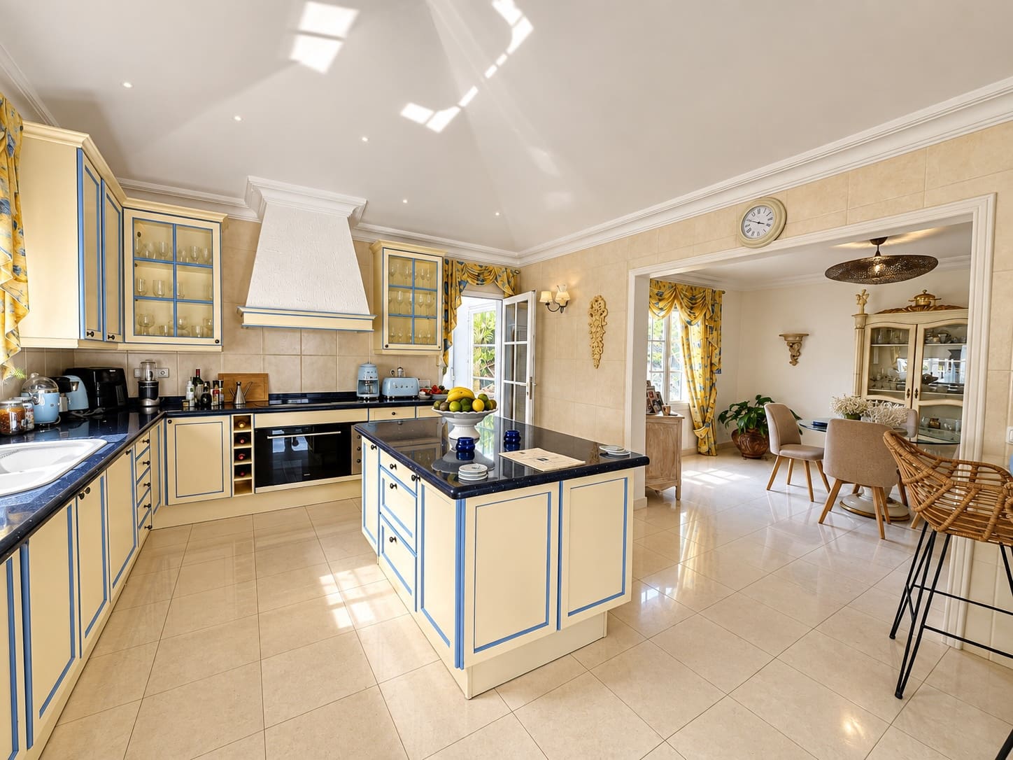4 soverom Villa til salgs i Tias med svømmebasseng garasje - € 1 450 000 (Ref: 10151515)