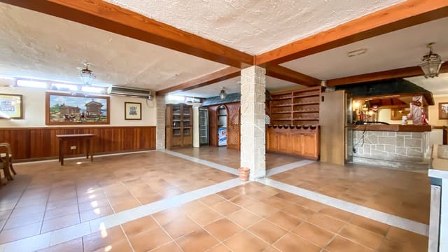 Kommersiell till salu i Puerto del Carmen, Tías - 165 000 € (Ref: 6348322)