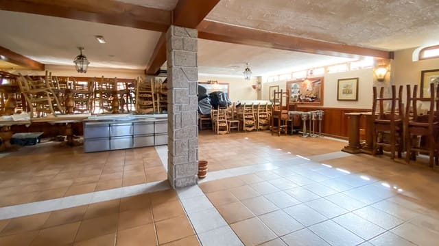 Commercieel te koop in Puerto del Carmen, Tías - € 165.000 (Ref: 6348322)