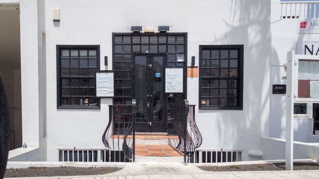 Commercieel te koop in Puerto del Carmen, Tías - € 595.000 (Ref: 6348328)