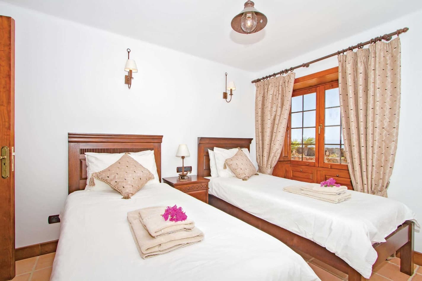 Chalet de 5 habitaciones en Playa Blanca en venta con piscina garaje - 1.480.000 € (Ref: 6350763)