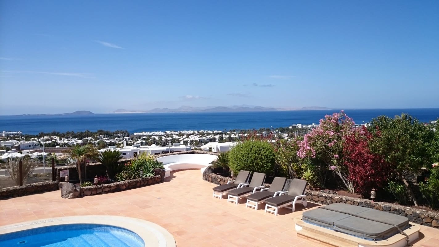 Chalet de 5 habitaciones en Playa Blanca en venta con piscina garaje - 1.480.000 € (Ref: 6350763)