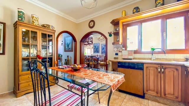 3 Zimmer Villa zu verkaufen in Tías mit Pool Garage - 840.000 € (Ref: 6679114)