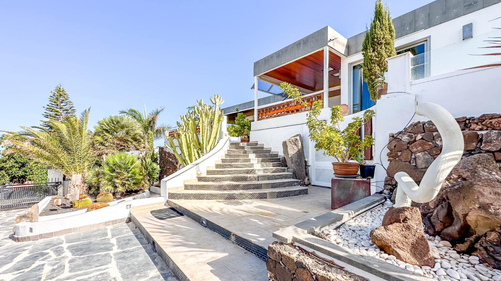 5 soverom Villa til salgs i Las Brenas med svømmebasseng - € 1 299 000 (Ref: 7777446)