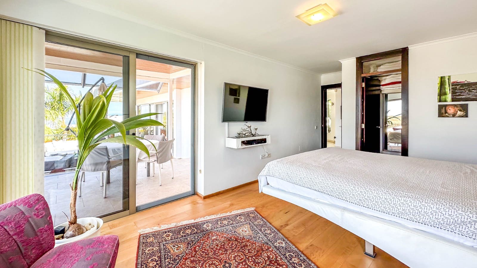 5 soverom Villa til salgs i Las Brenas med svømmebasseng - € 1 299 000 (Ref: 7777446)