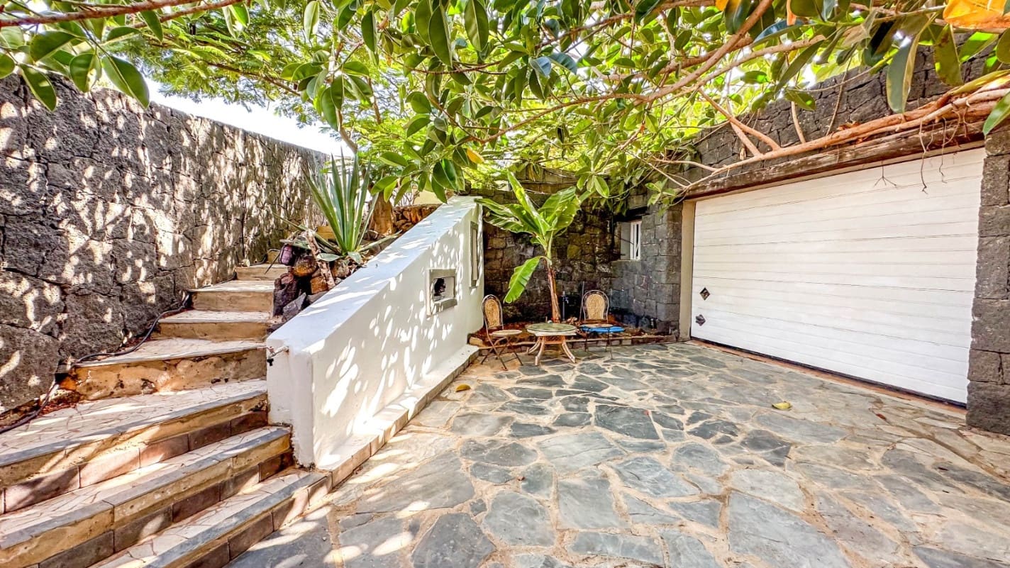 5 quarto Moradia para venda em Las Brenas com piscina garagem - 1 299 000 € (Ref: 7777446)