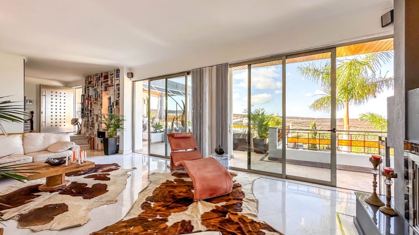 5 quarto Moradia para venda em Las Brenas com piscina garagem - 1 299 000 € (Ref: 7777446)