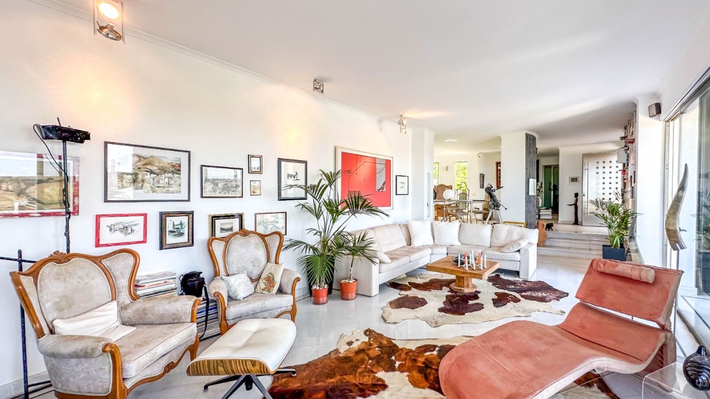 5 quarto Moradia para venda em Las Brenas com piscina garagem - 1 299 000 € (Ref: 7777446)