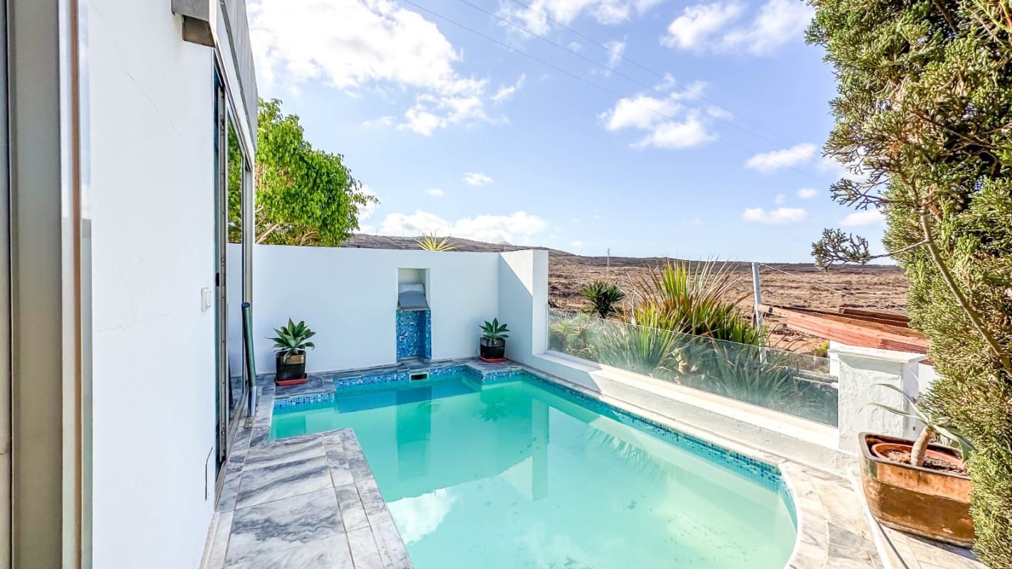 5 quarto Moradia para venda em Las Brenas com piscina garagem - 1 299 000 € (Ref: 7777446)
