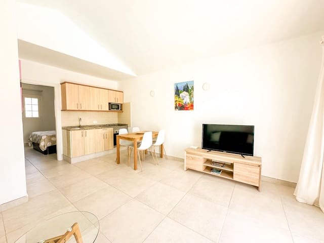 1 bedroom Apartment for sale in Puerto del Carmen, Tías with pool - € 230,000 (Ref: 8339494)