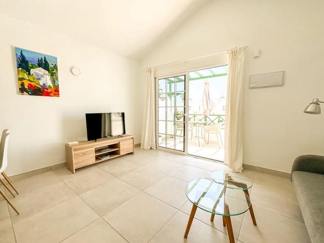 1 bedroom Apartment for sale in Puerto del Carmen, Tías with pool - € 230,000 (Ref: 8339494)