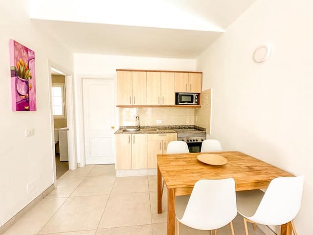 1 bedroom Apartment for sale in Puerto del Carmen, Tías with pool - € 230,000 (Ref: 8339494)