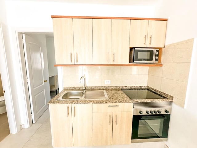 1 bedroom Apartment for sale in Puerto del Carmen, Tías with pool - € 230,000 (Ref: 8339494)