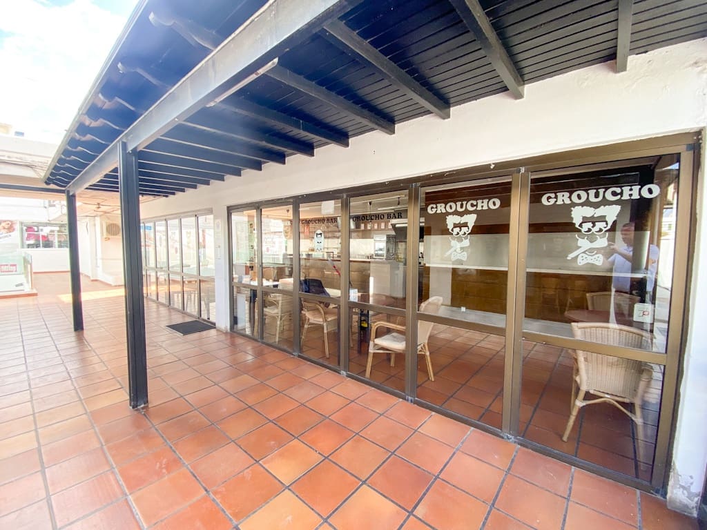 Erhverv til salg i Puerto del Carmen - € 320.000 (Ref: 8786191)