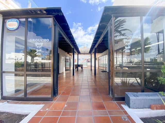 Commercial for sale in Puerto del Carmen, Tías - € 320,000 (Ref: 8786191)