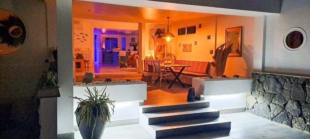 4 soveværelse Villa til salg i Puerto Calero med swimmingpool - € 1.495.000 (Ref: 8887861)