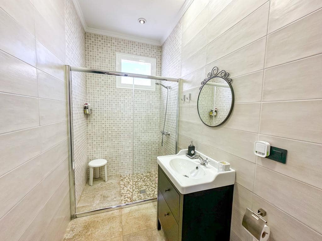 4 soveværelse Villa til salg i Costa Teguise med swimmingpool - € 925.000 (Ref: 8887862)