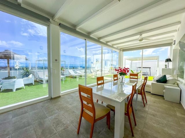 4 soveværelse Villa til salg i Costa Teguise, Teguise med swimmingpool - € 925.000 (Ref: 8887862)