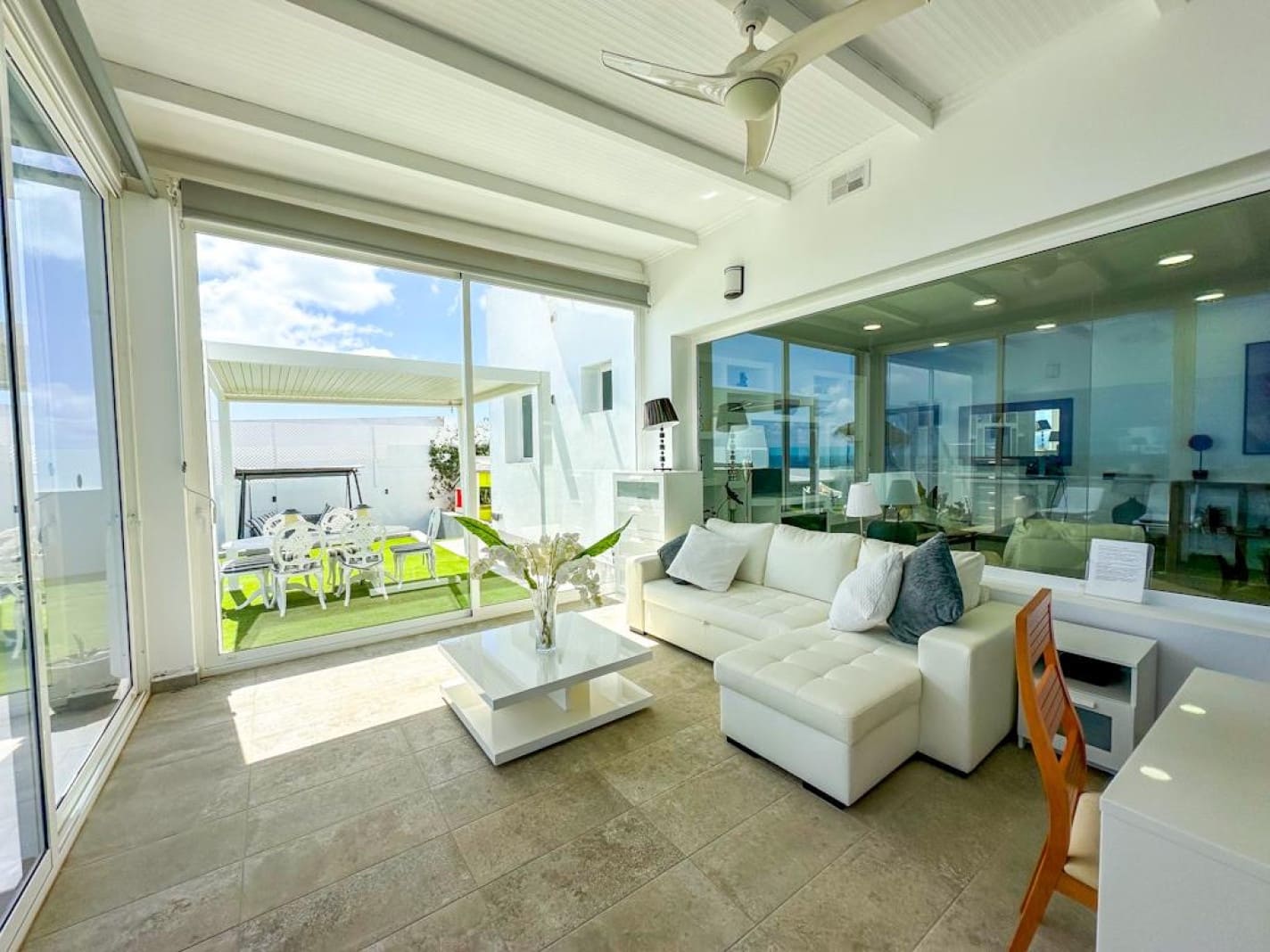 4 chambre Villa/Maison à vendre à Costa Teguise avec piscine garage - 925 000 € (Ref: 8887862)