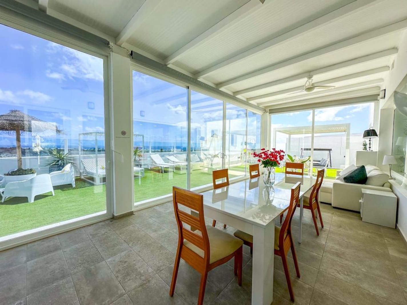 4 chambre Villa/Maison à vendre à Costa Teguise avec piscine garage - 925 000 € (Ref: 8887862)