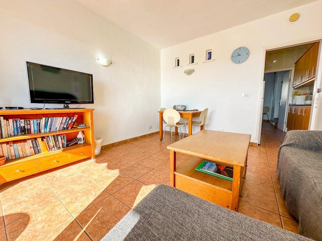 1 soveværelse Lejlighed til salg i Puerto del Carmen med swimmingpool - € 225.000 (Ref: 9326207)