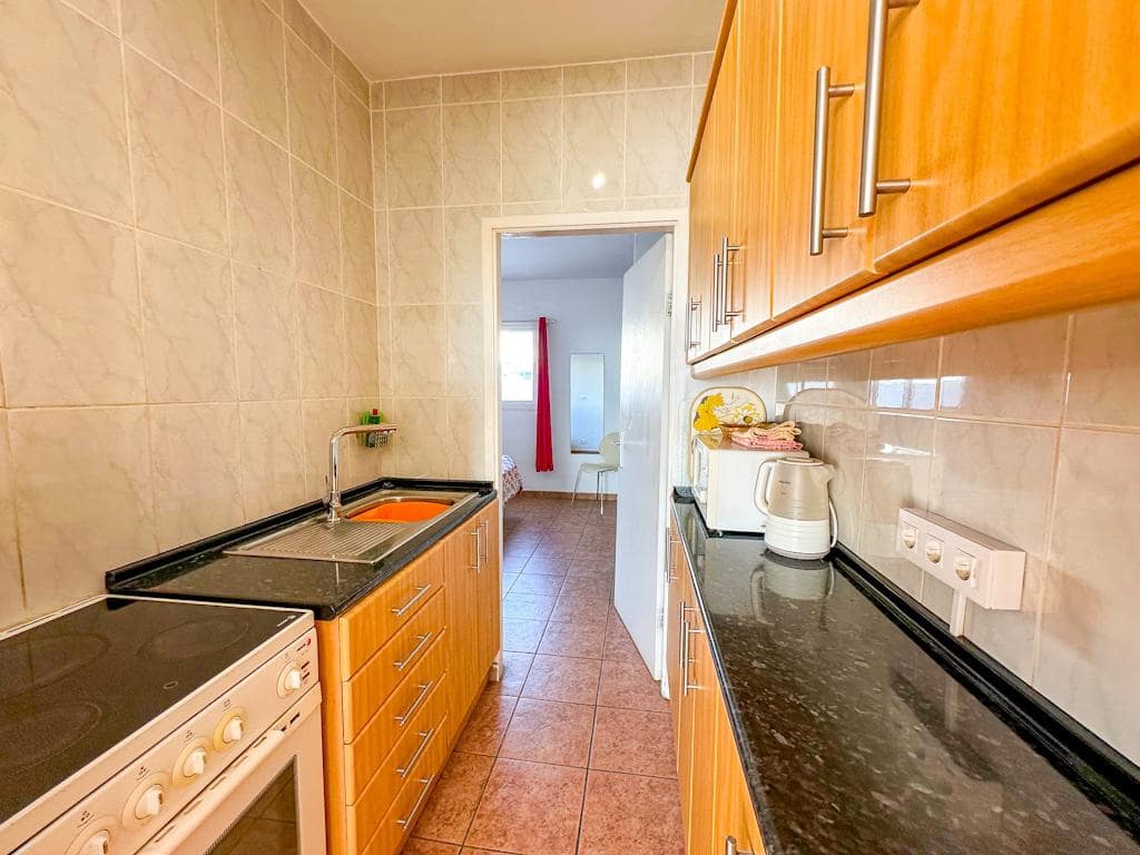 1 soveværelse Lejlighed til salg i Puerto del Carmen med swimmingpool - € 225.000 (Ref: 9326207)