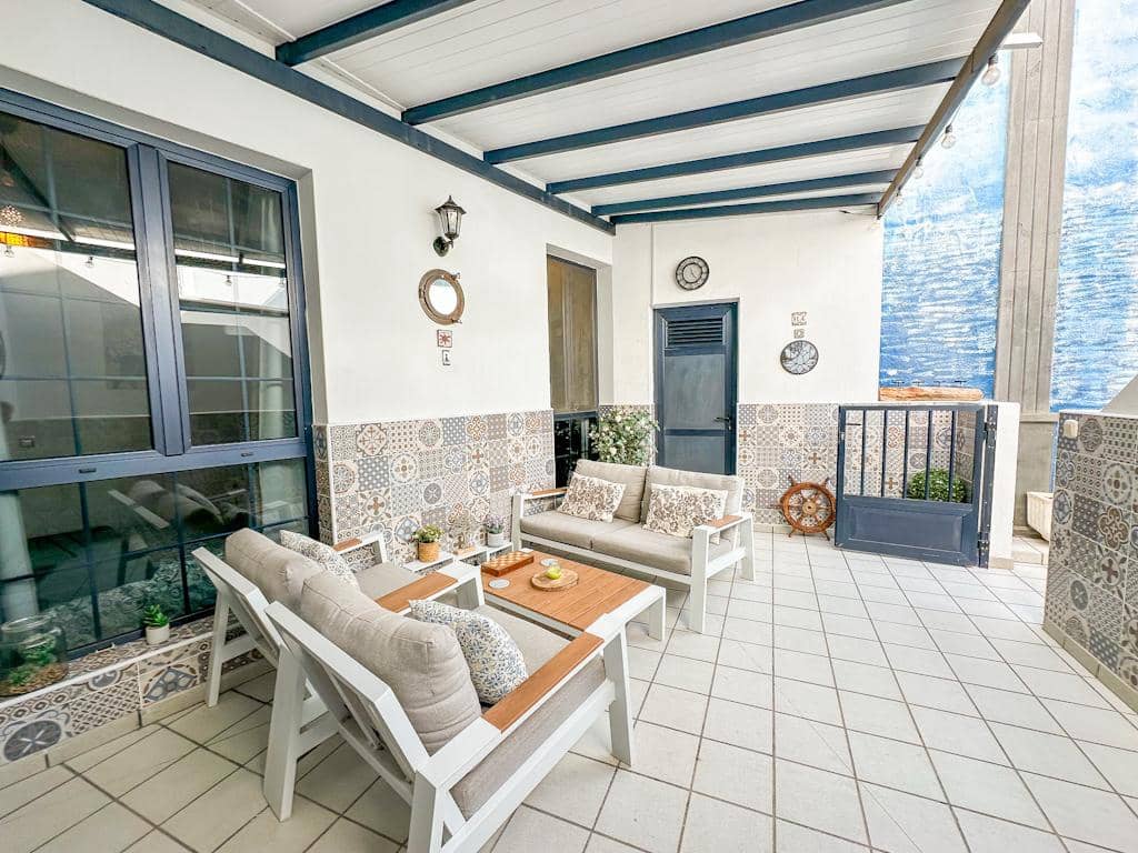 2 soveværelse Lejlighed til salg i Puerto del Carmen - € 270.000 (Ref: 9367208)