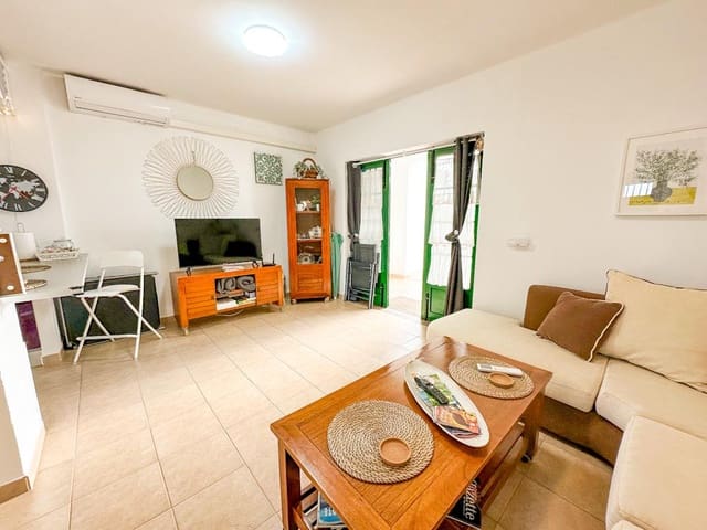 1 bedroom Apartment for sale in Puerto del Carmen, Tías with pool - € 230,000 (Ref: 9382504)